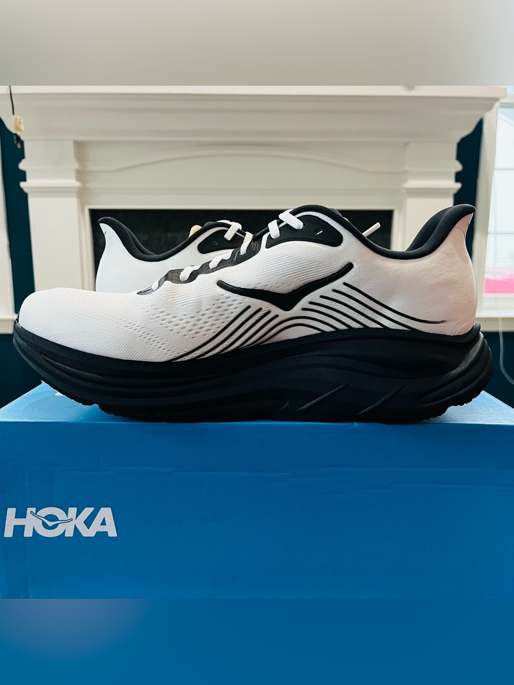 Sz 13 Hoka One One Clifton 11 White/Black Men's Running Sneakers 1176572-WBLC - Picture 2 of 7